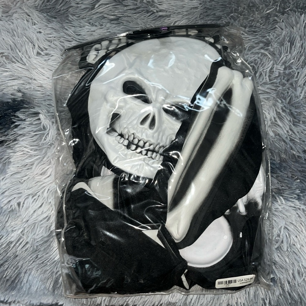 Skeleton costume